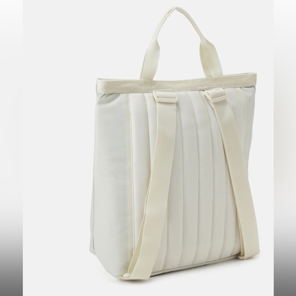 ✨SOLD ✨ North Face Berkeley Tote - vintage white - Picture 3 of 15